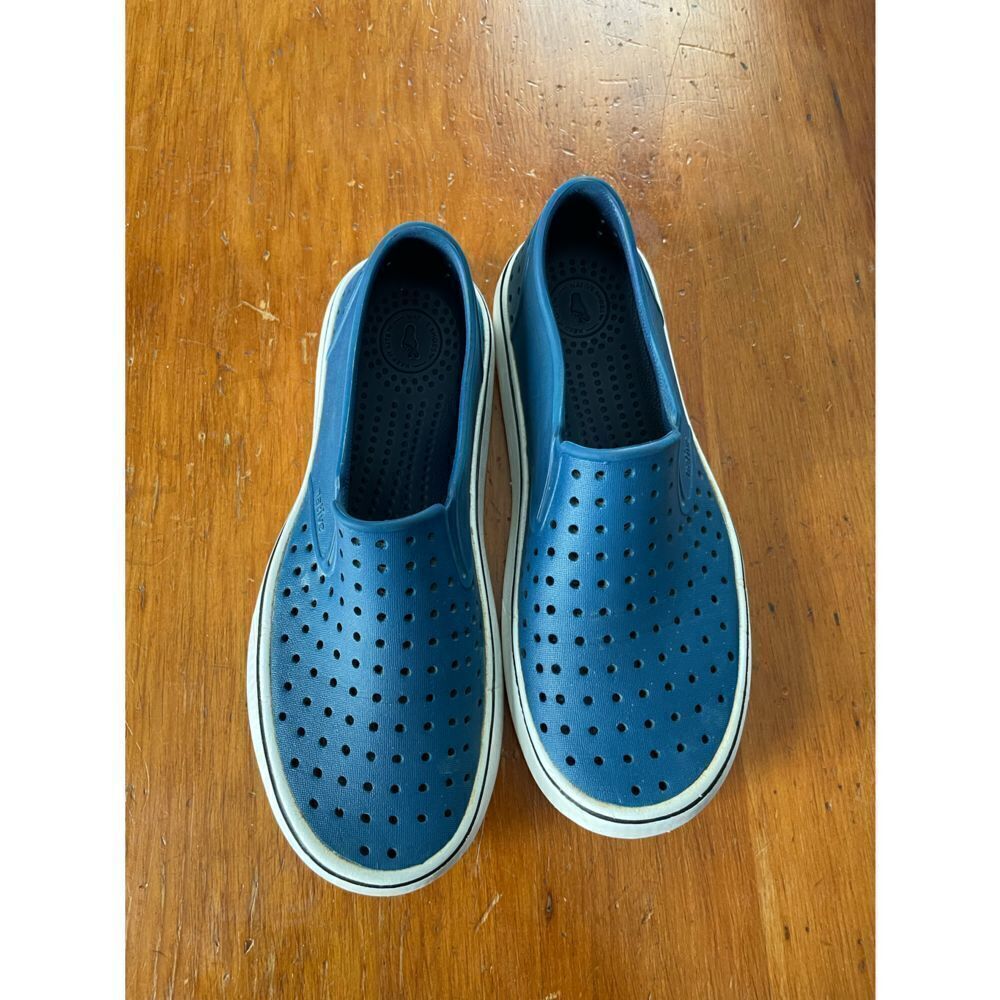 Native blue shoes 8